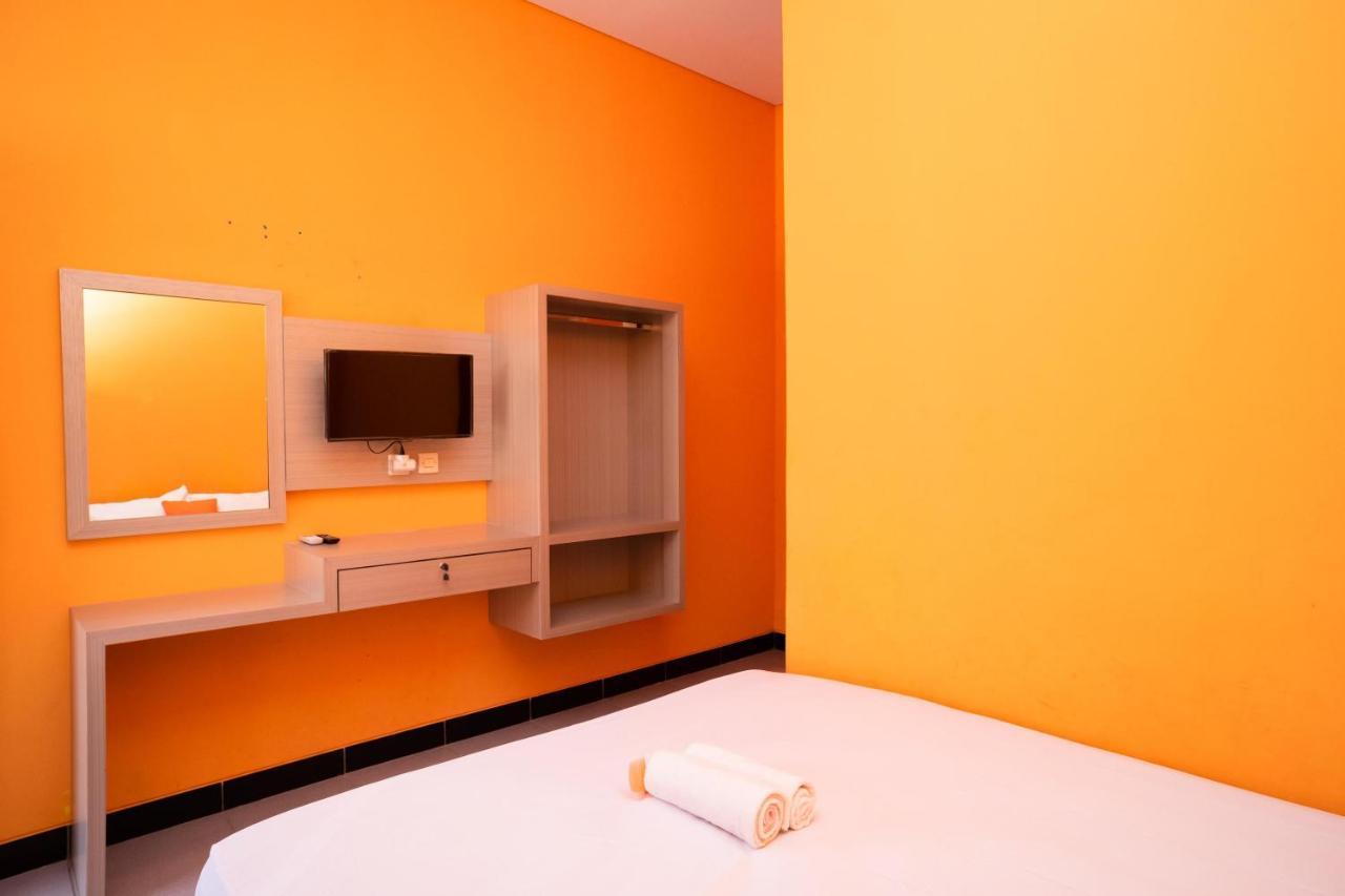 Koolkost Syariah Near Transmart Tegal Hotel Kültér fotó